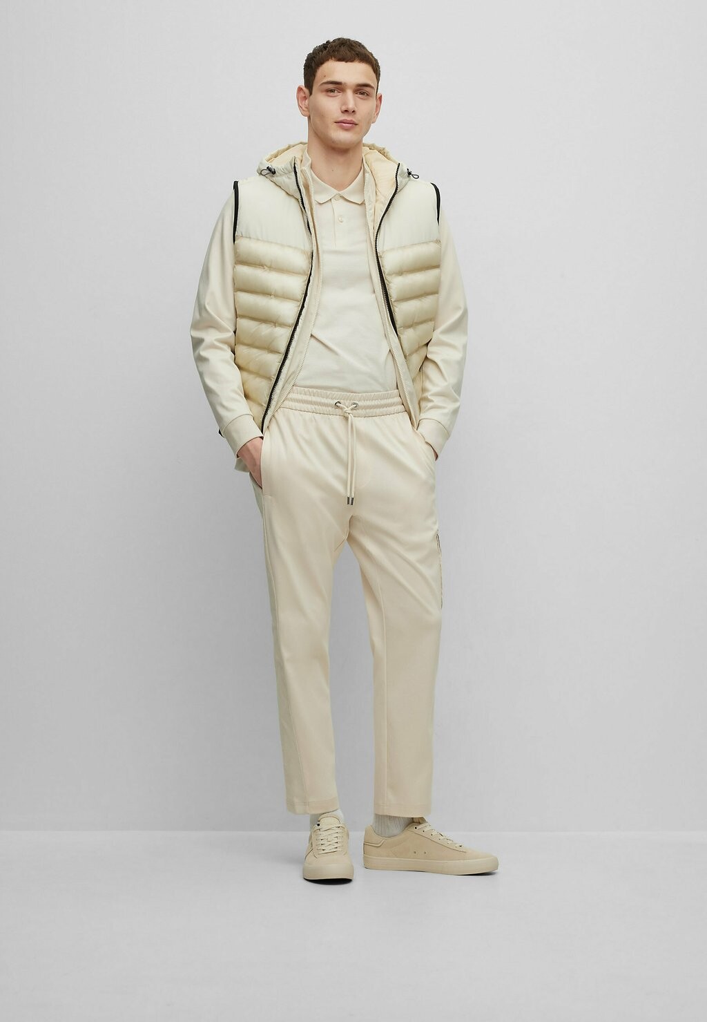 

Низкие кроссовки AIDEN TENN SD BOSS, светлый бежевый