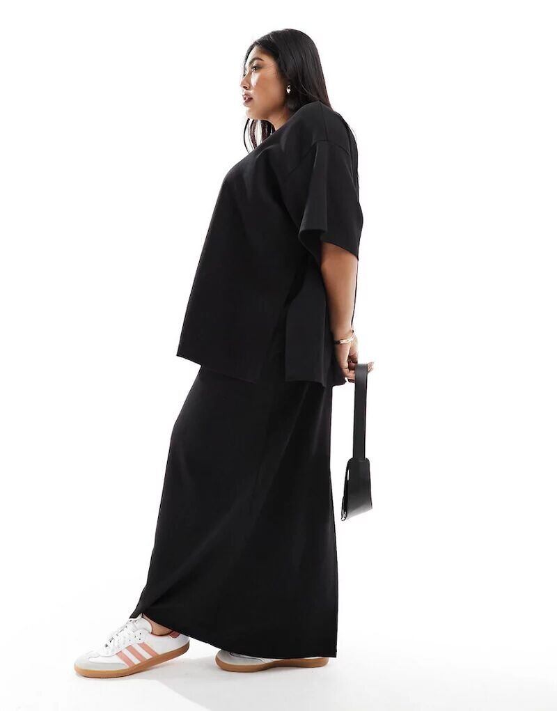 

Черная футболка и юбка из тяжелого джерси ASOS Curve