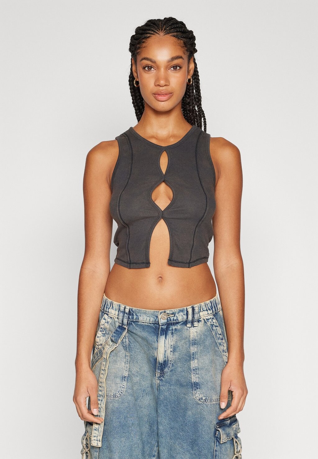 

Топ CUT OUT BDG Urban Outfitters, черный