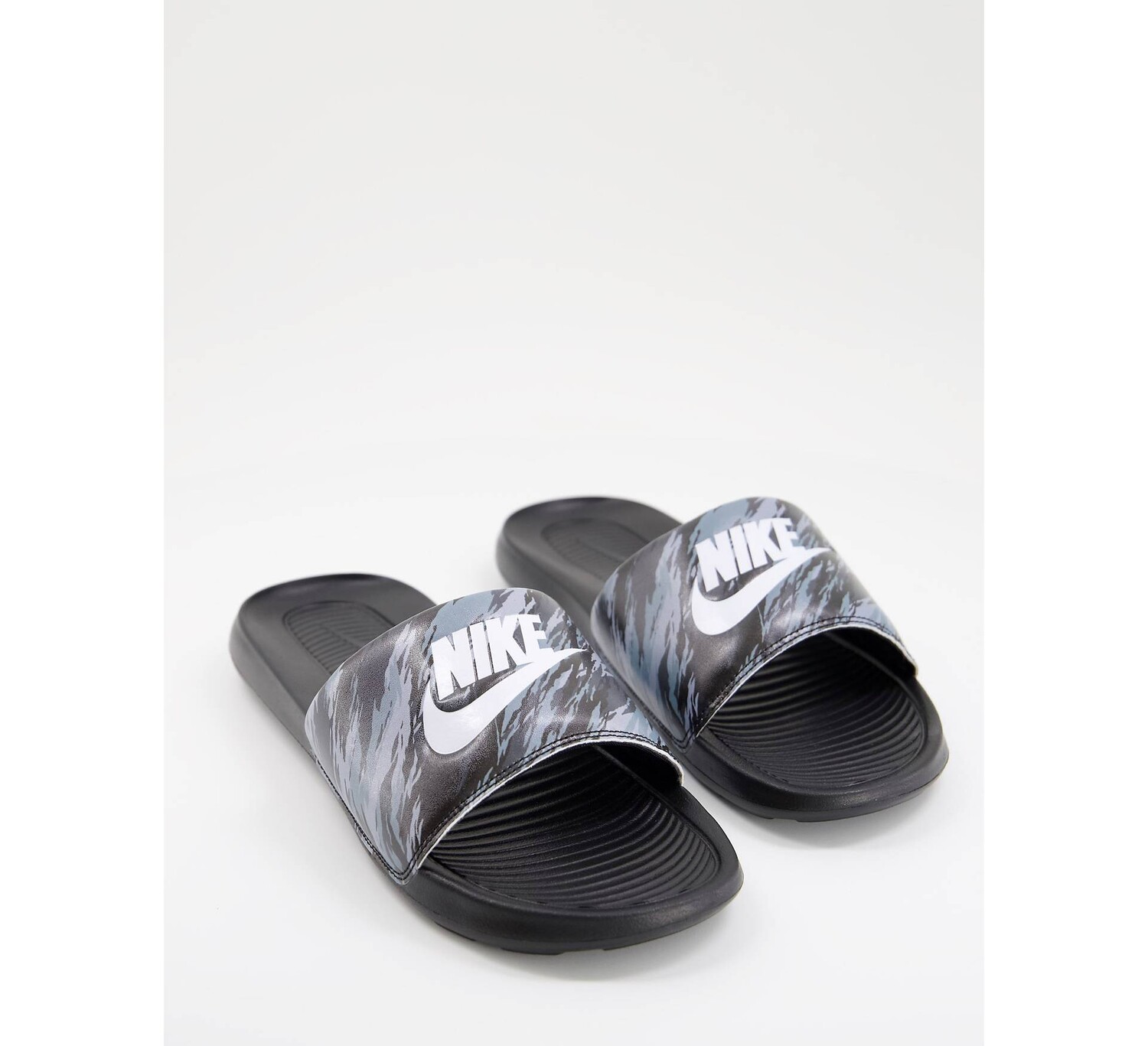 

Шлепанцы Nike Victori One с мраморным принтом