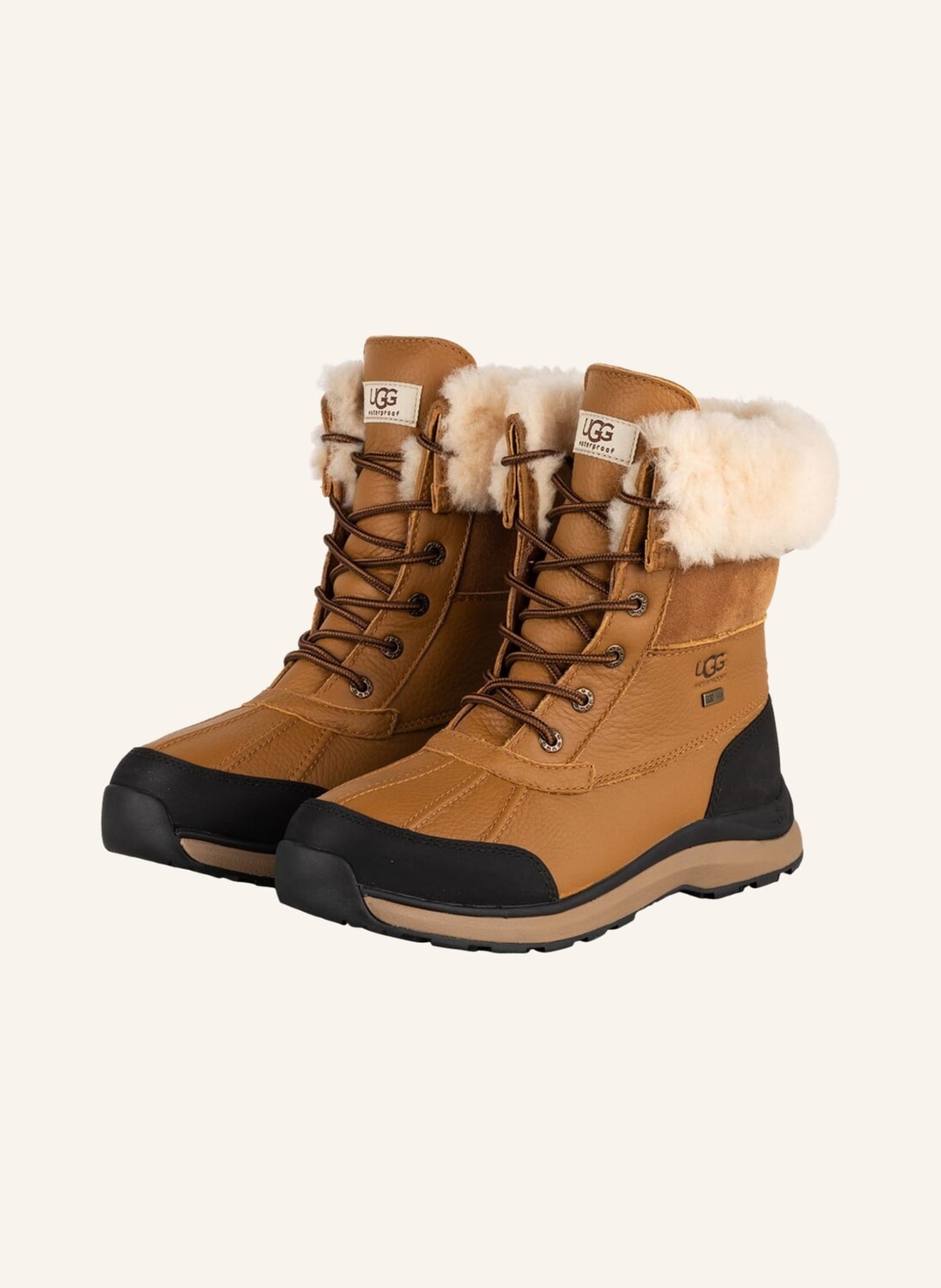 

Ботинки UGG ADIRONDACK III