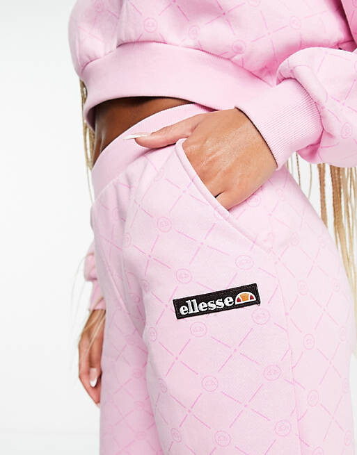

Розовые джоггеры с монограммой и фирменным логотипом ellesse Coffee Pack