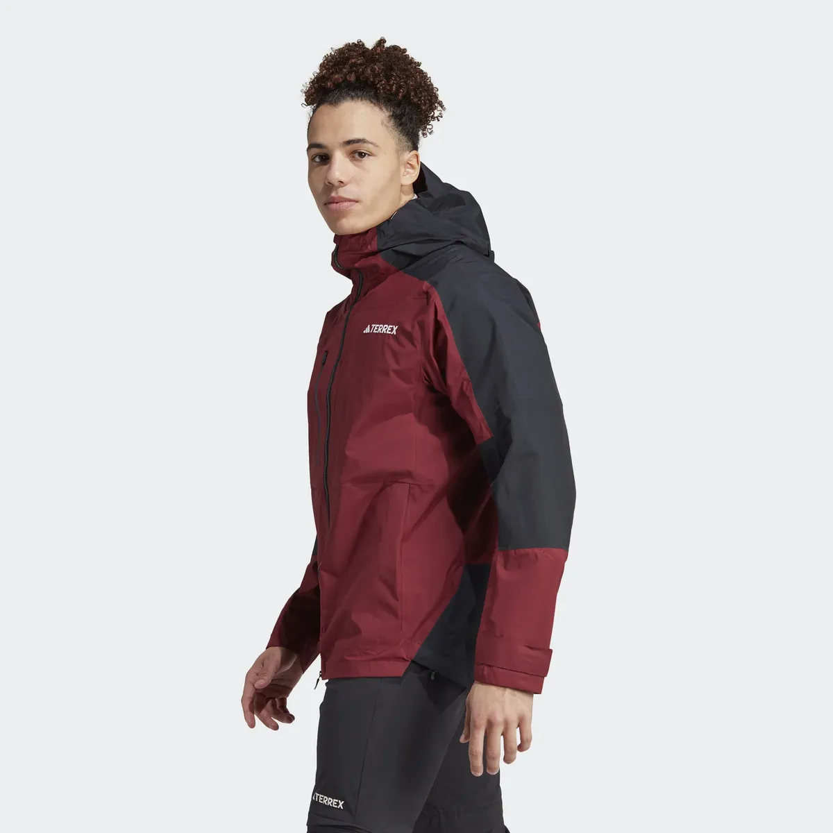 

Уличная куртка adidas TERREX "TERREX XPLORIC RAIN.RDY HIKING JACKE", цвет Shadow Red / Black