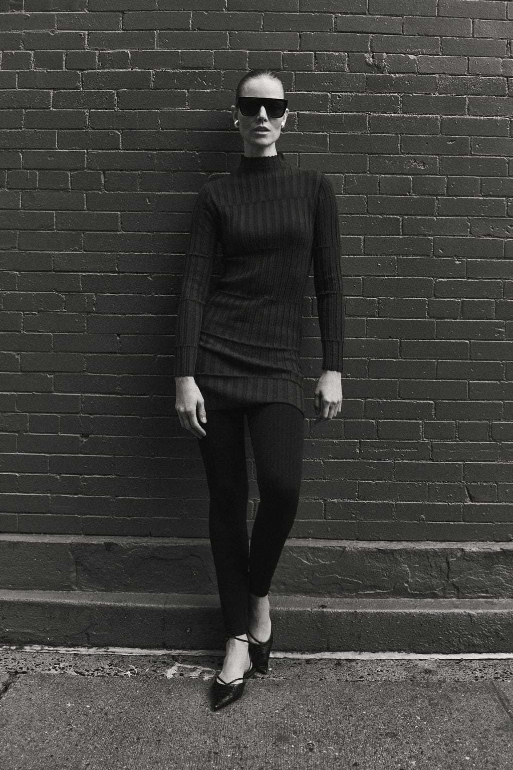 

Ребристые леггинсы ZARA, черный