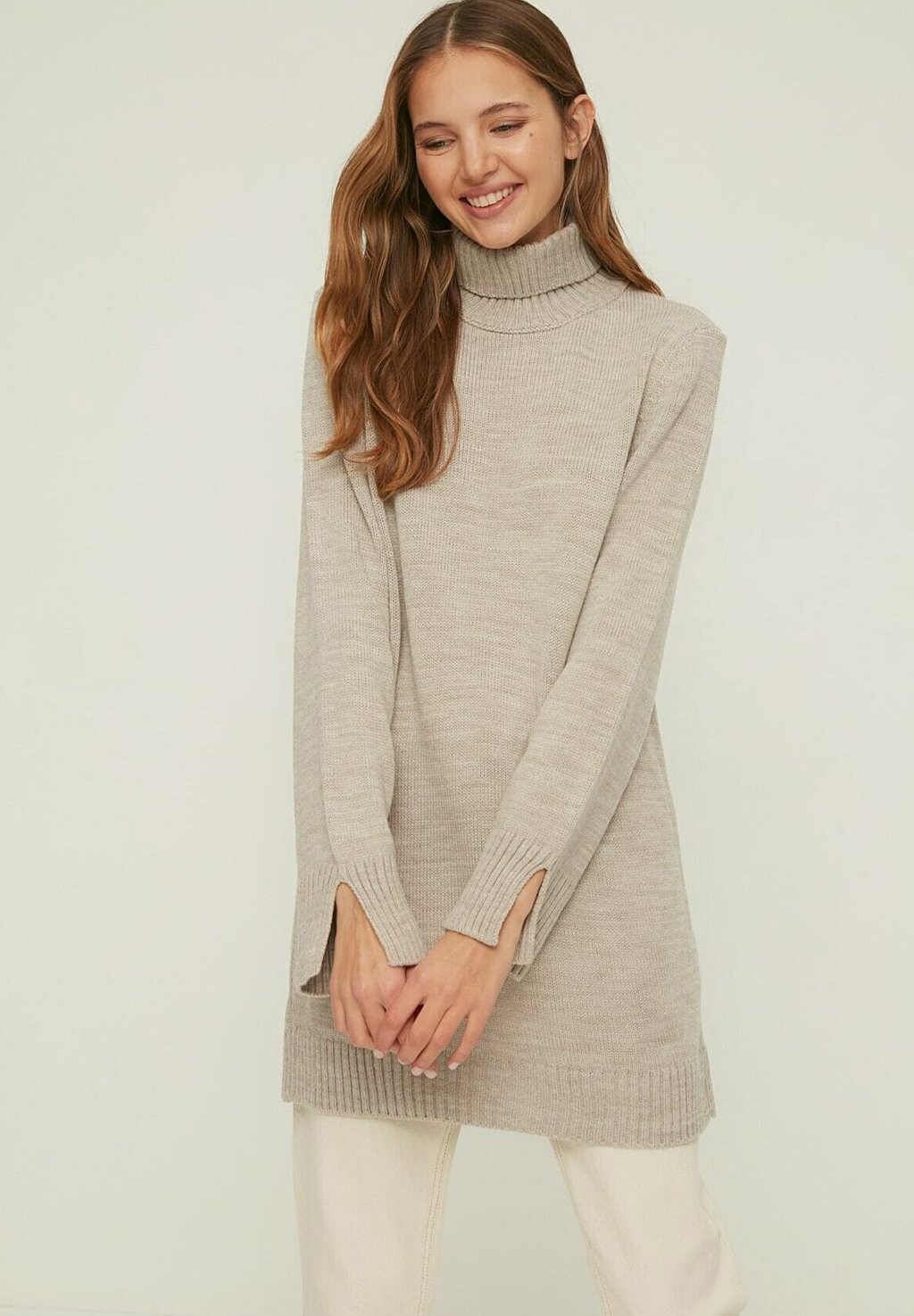 

Свитер Trendyol Modest, бежевый