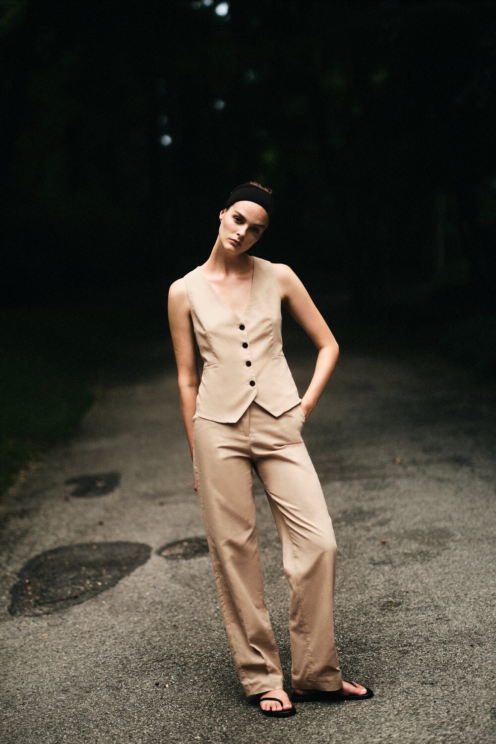 

Прямые льняные брюки Zara, песок