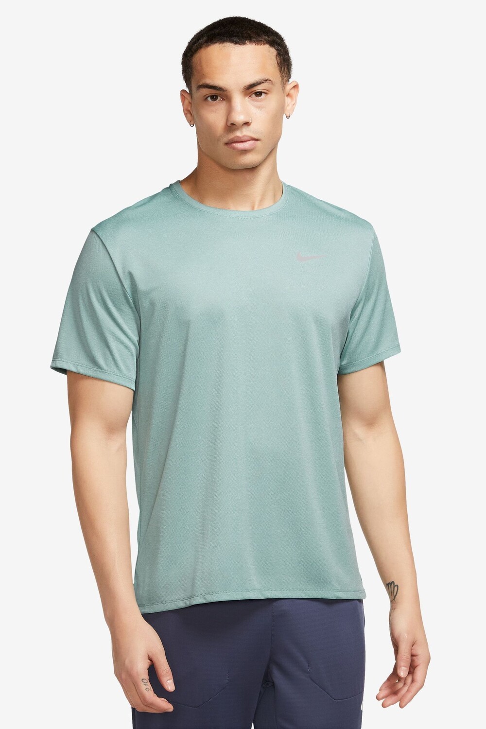 

Беговая футболка Dri-FIT Miler Nike, зеленый