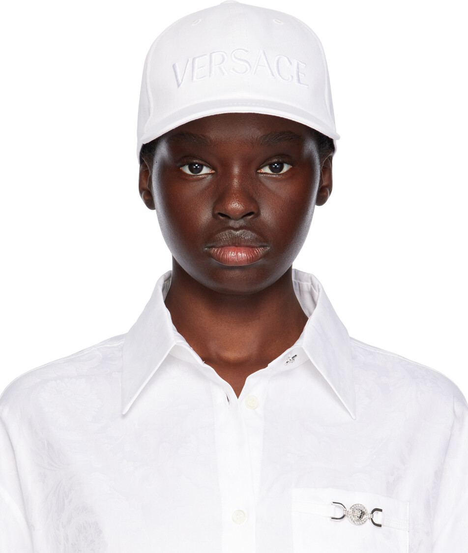 

Белая бейсболка Versace