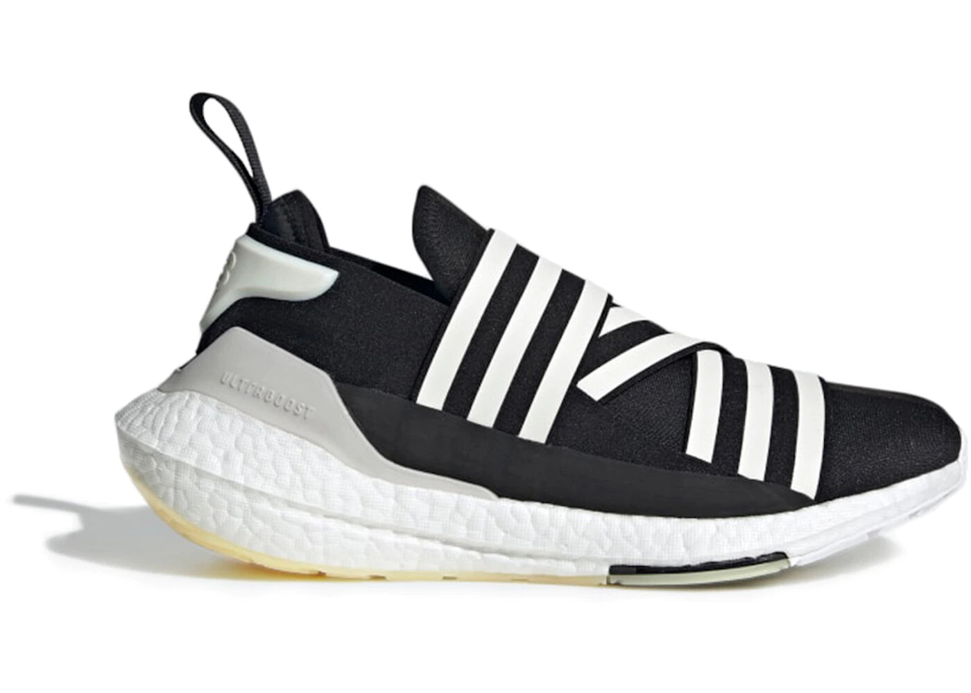 

Кроссовки Adidas x Y-3 Ultra Boost, чёрный / белый