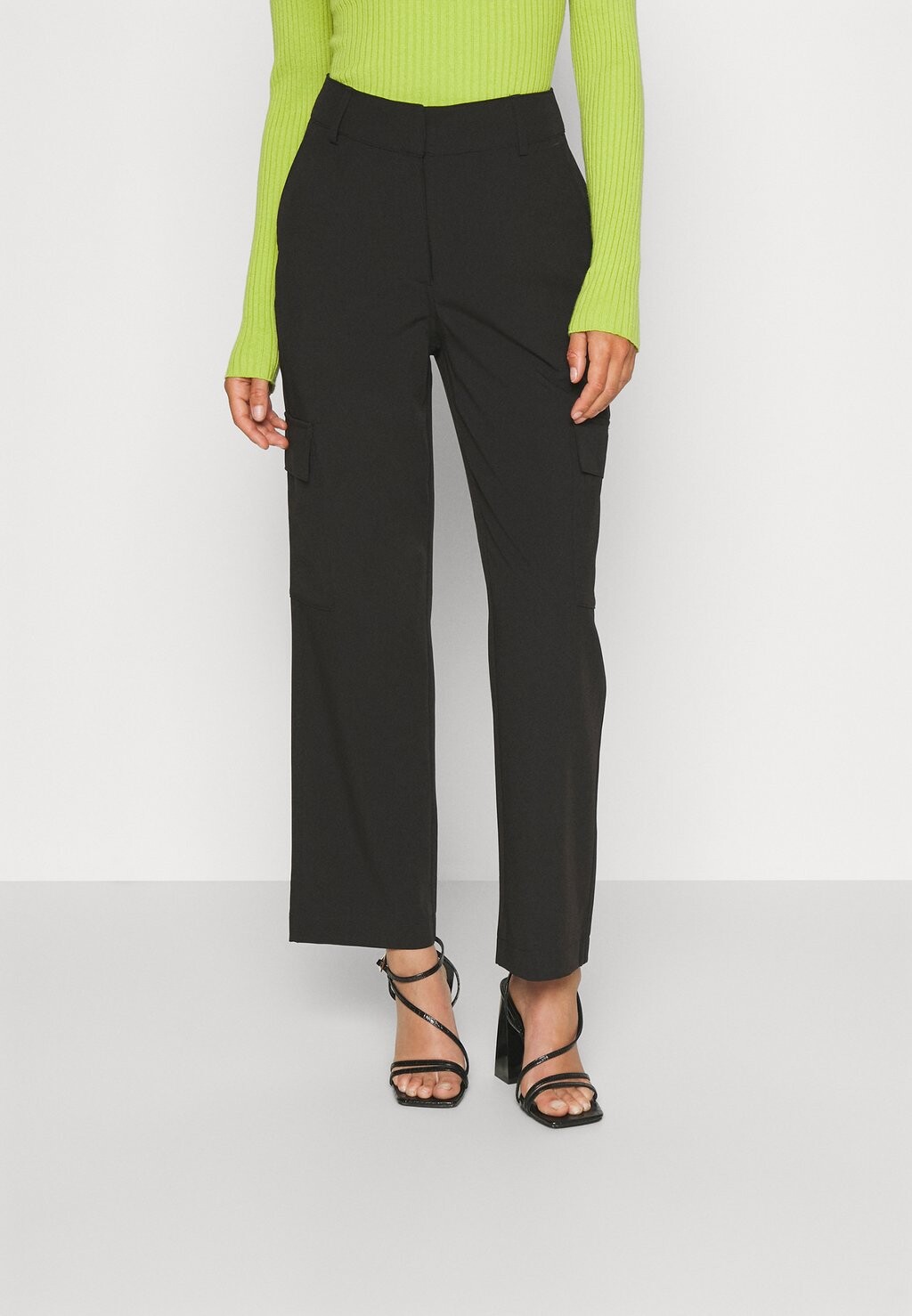 

Брюки карго Vero Moda, черный