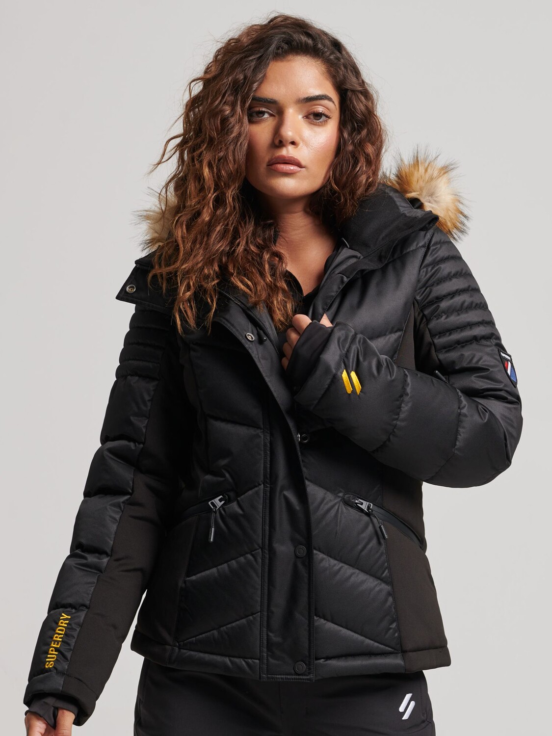 

Пуховик Superdry Snow Luxe, черный