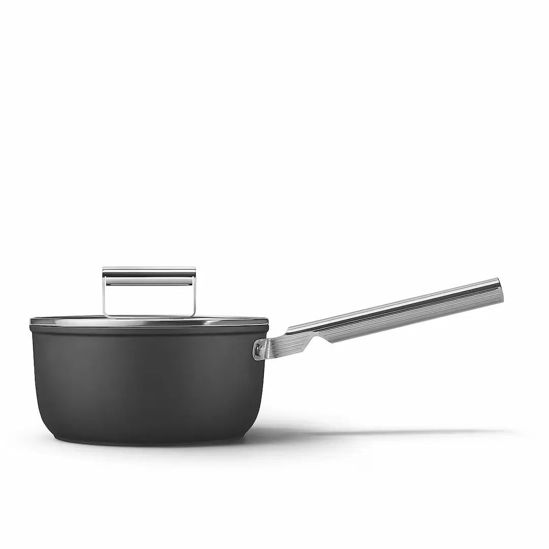 

CKFS2011 Кастрюля 20см SMEG, черный