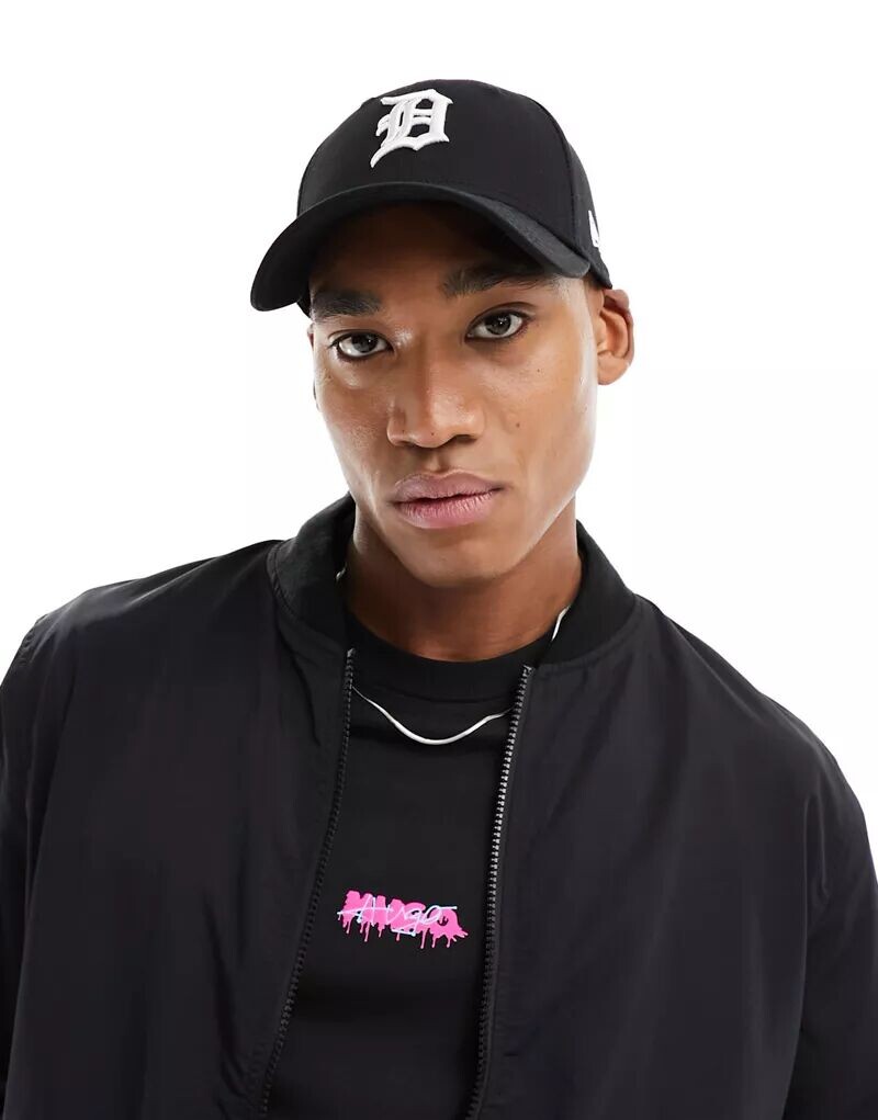 

Черная кепка New Era 9Forty Detroit