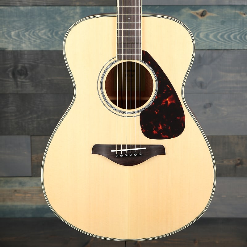 

Акустическая гитара Yamaha FS820 Natural Dreadnought Acoustic Guitar