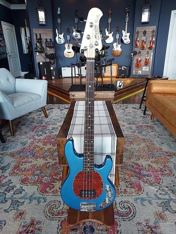 гидрокрыло stingray classic pro черное srpro1 stingray Басс гитара Sterling Stingray Classic RAY24CA Toluca Lake Blue Bass