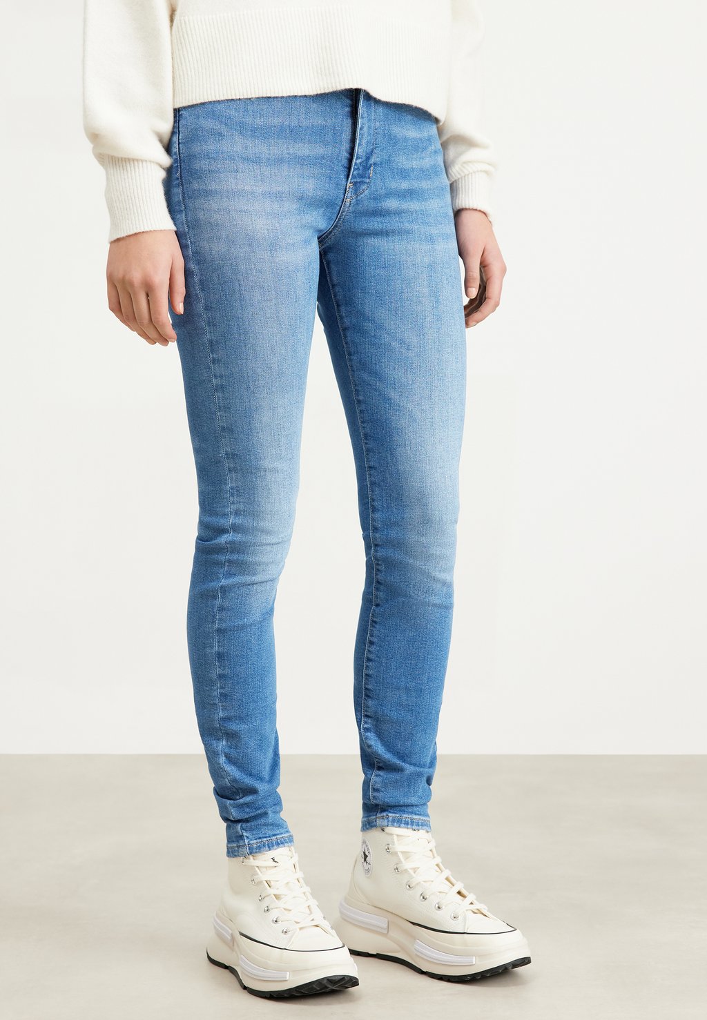 

Джинсы Skinny Fit Tommy Jeans SYLVIA, цвет denim medium