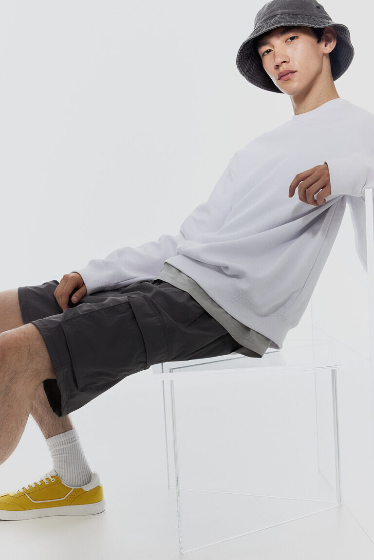

Шорты карго regular fit H&M, серый