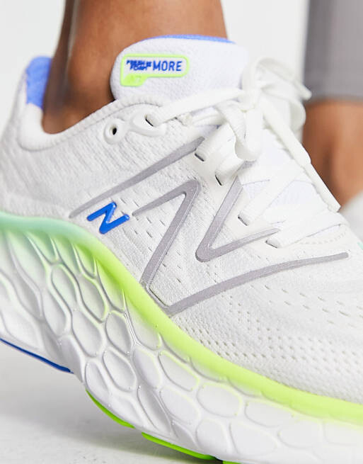

Белые и зеленые кроссовки New Balance Running Fresh Foam More