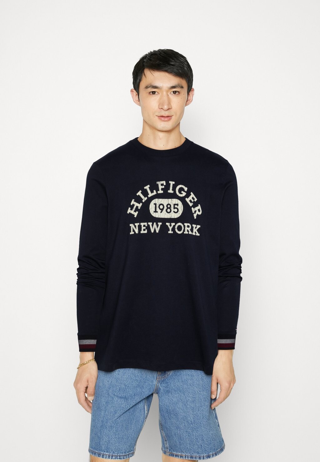 

Футболка с длинным рукавом MONOTYPE COLLEGIATE Tommy Hilfiger, небо пустыни