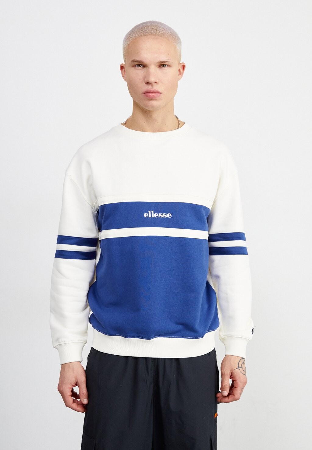 

Толстовка MATIANO Ellesse, цвет off-white/navy