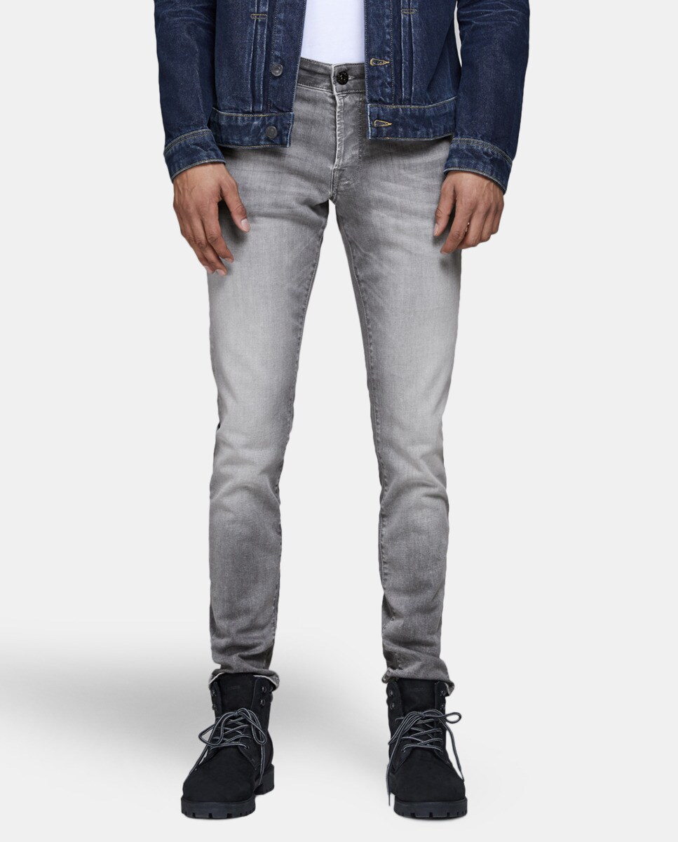 Jack & Jones Slim Houston Fit черно-бежевые. Скотт Гленн в джинсах.