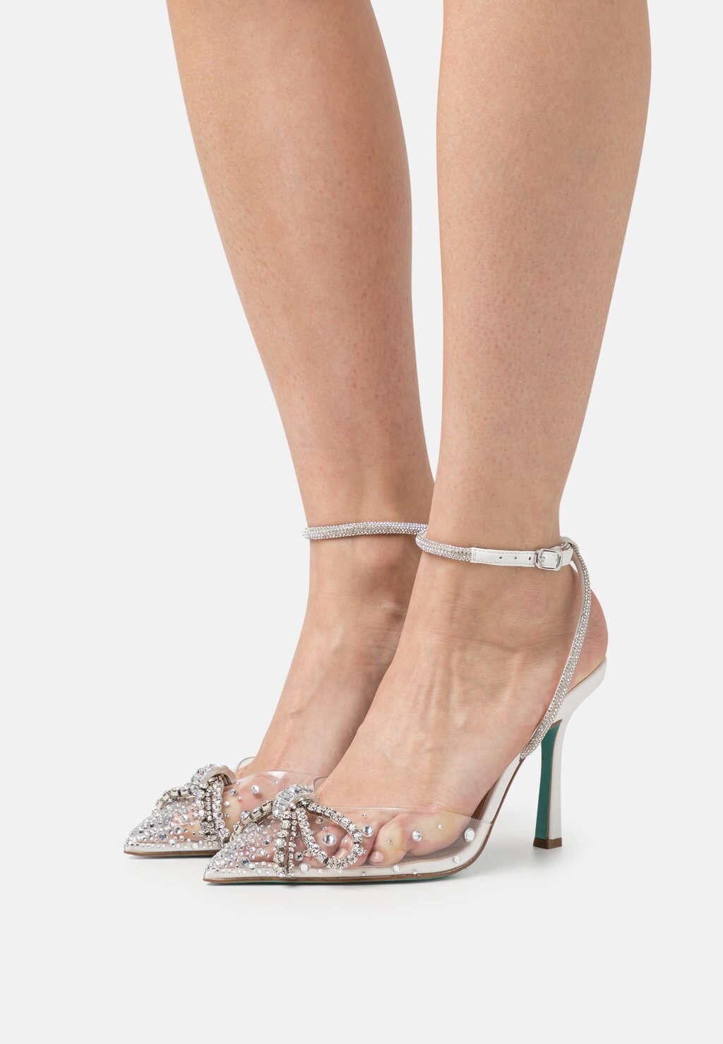 

Босоножки Blue by Betsey Johnson, белый