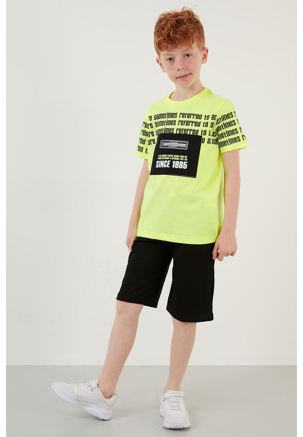 

Шорты REGULAR FIT SHORTS AND T-SHIRT LELA, цвет neon yellow
