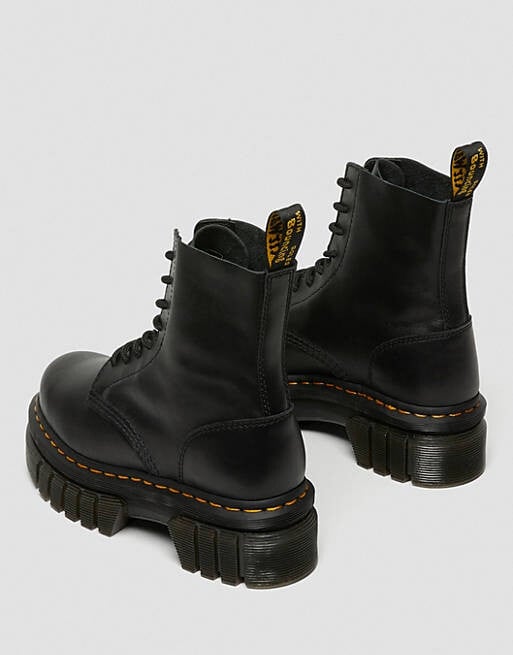 

Черные ботинки с 8 люверсами Dr Martens Audrick на массивной подошве