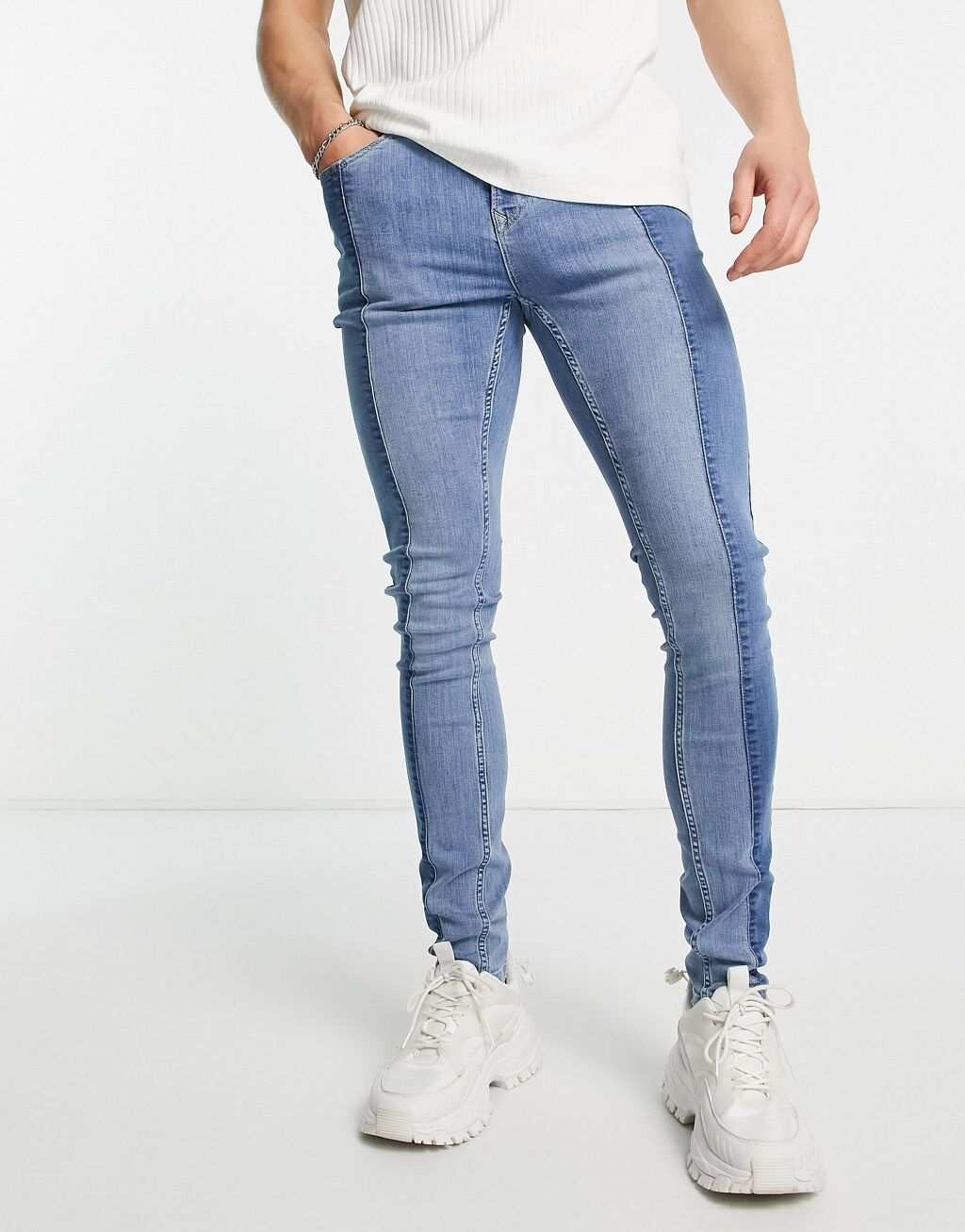 

Суперспрей Topman на джинсах со вставками после стирки