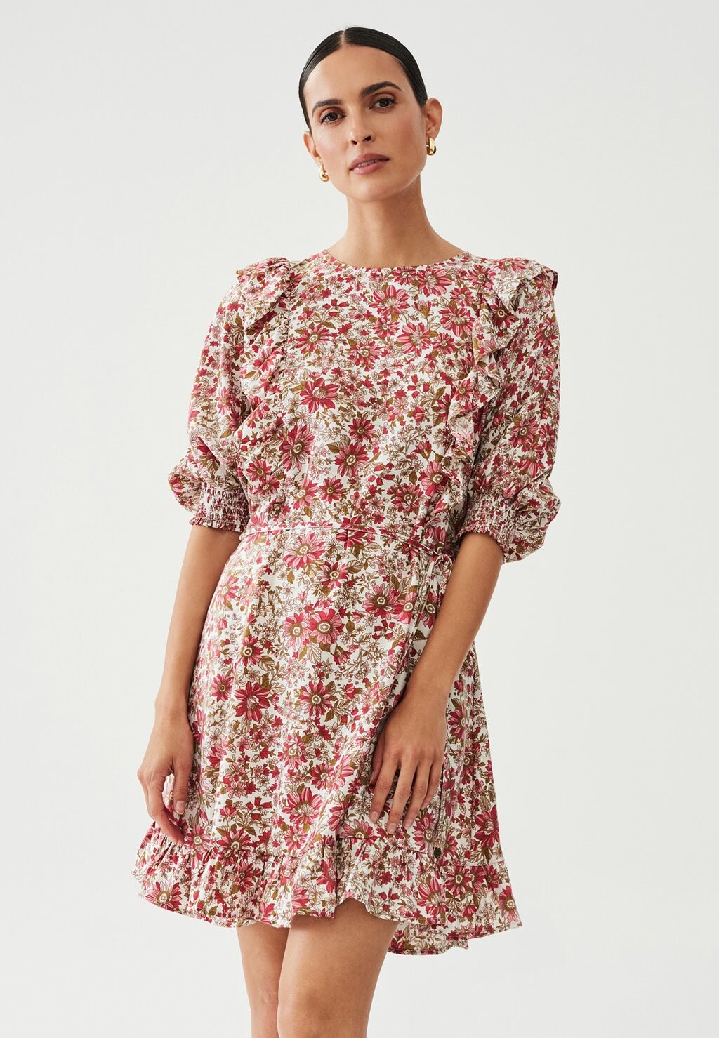 

Летнее платье Alyson Mini THE FATED, цвет berry floral