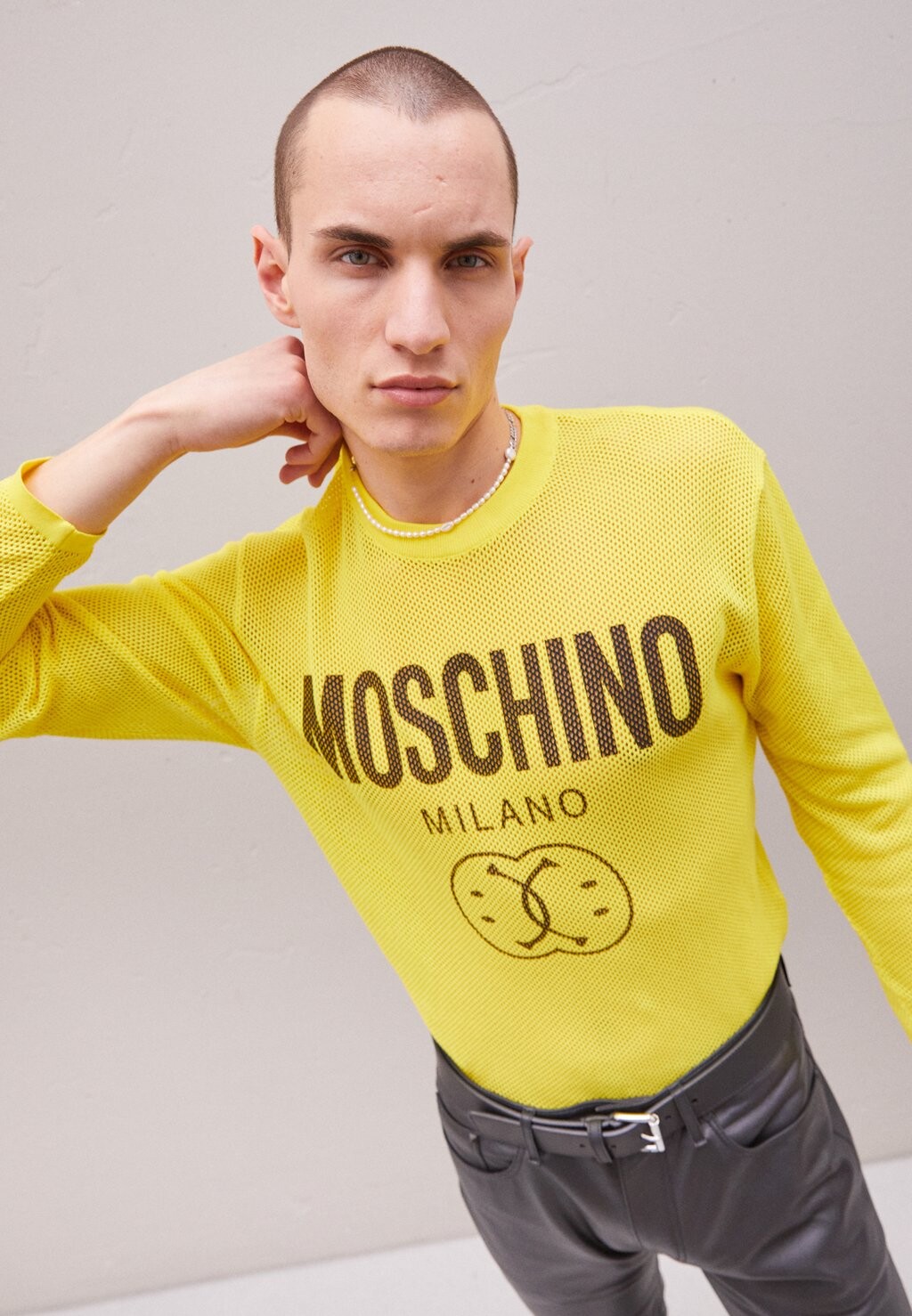 

Свитер MOSCHINO, желтый