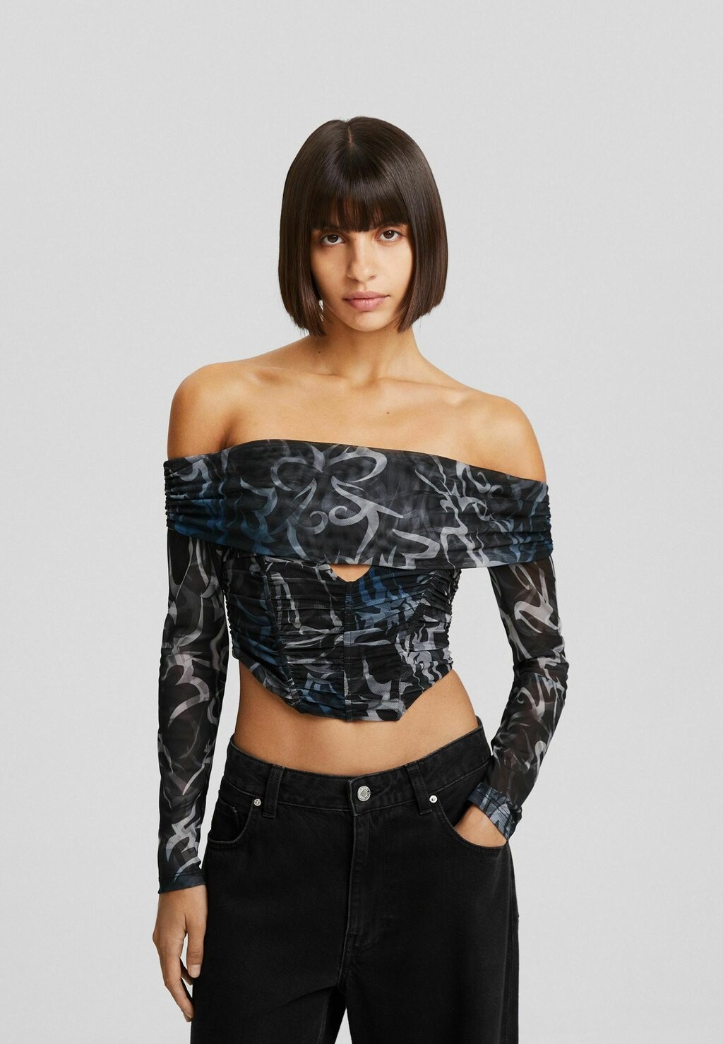 

Футболка с длинным рукавом Bershka, черная, Черный