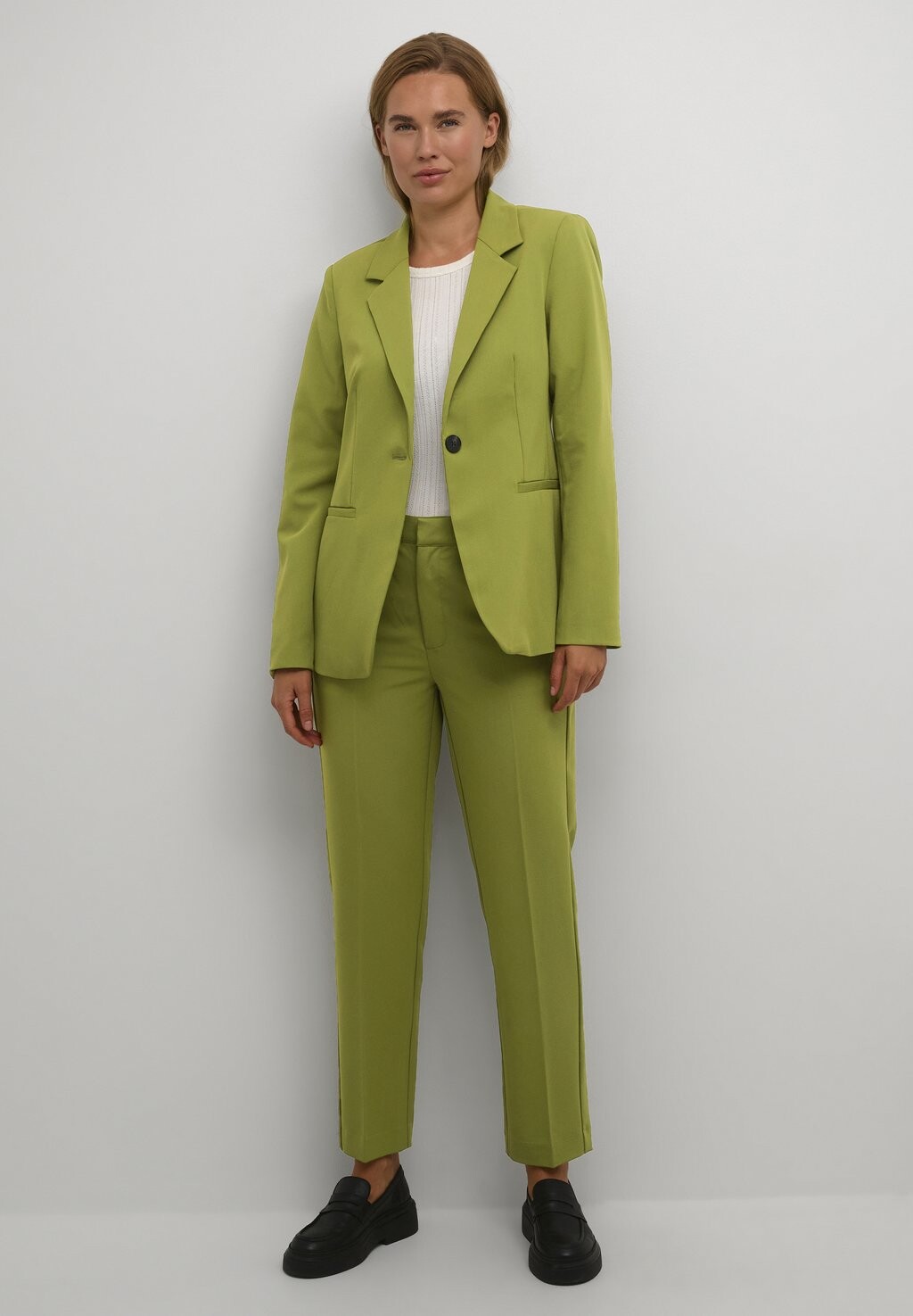 

Блейзер SAKURA Kaffe, цвет calla green