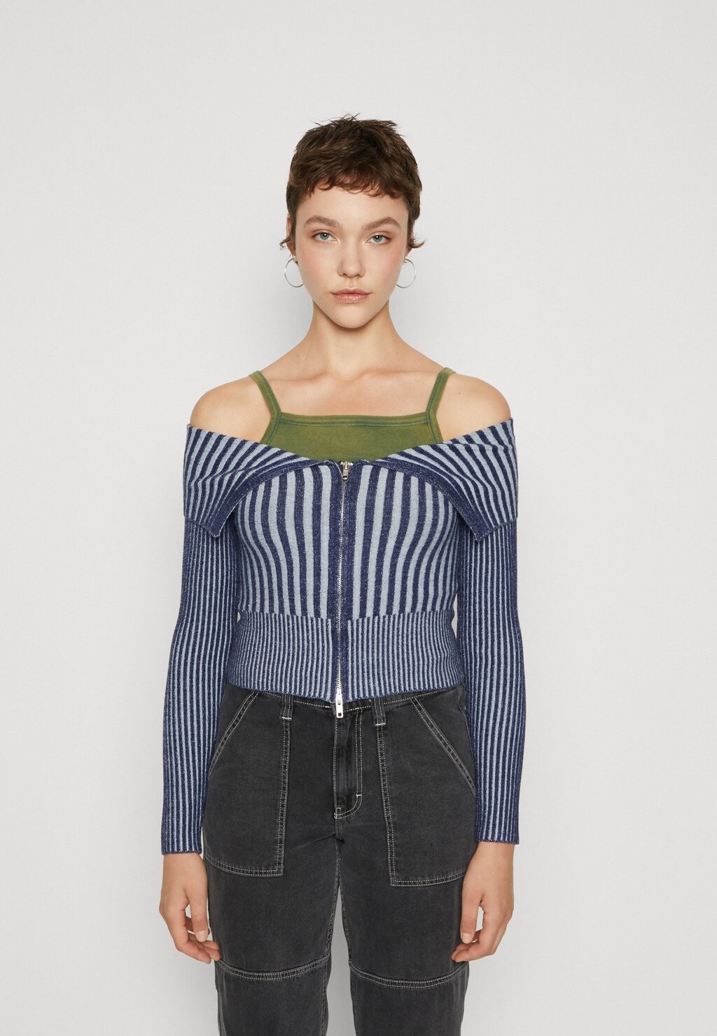 

Кардиган BDG Urban Outfitters КАРДИГАН НА МОЛНИИ С ПЛАСТИНКОЙ, синий