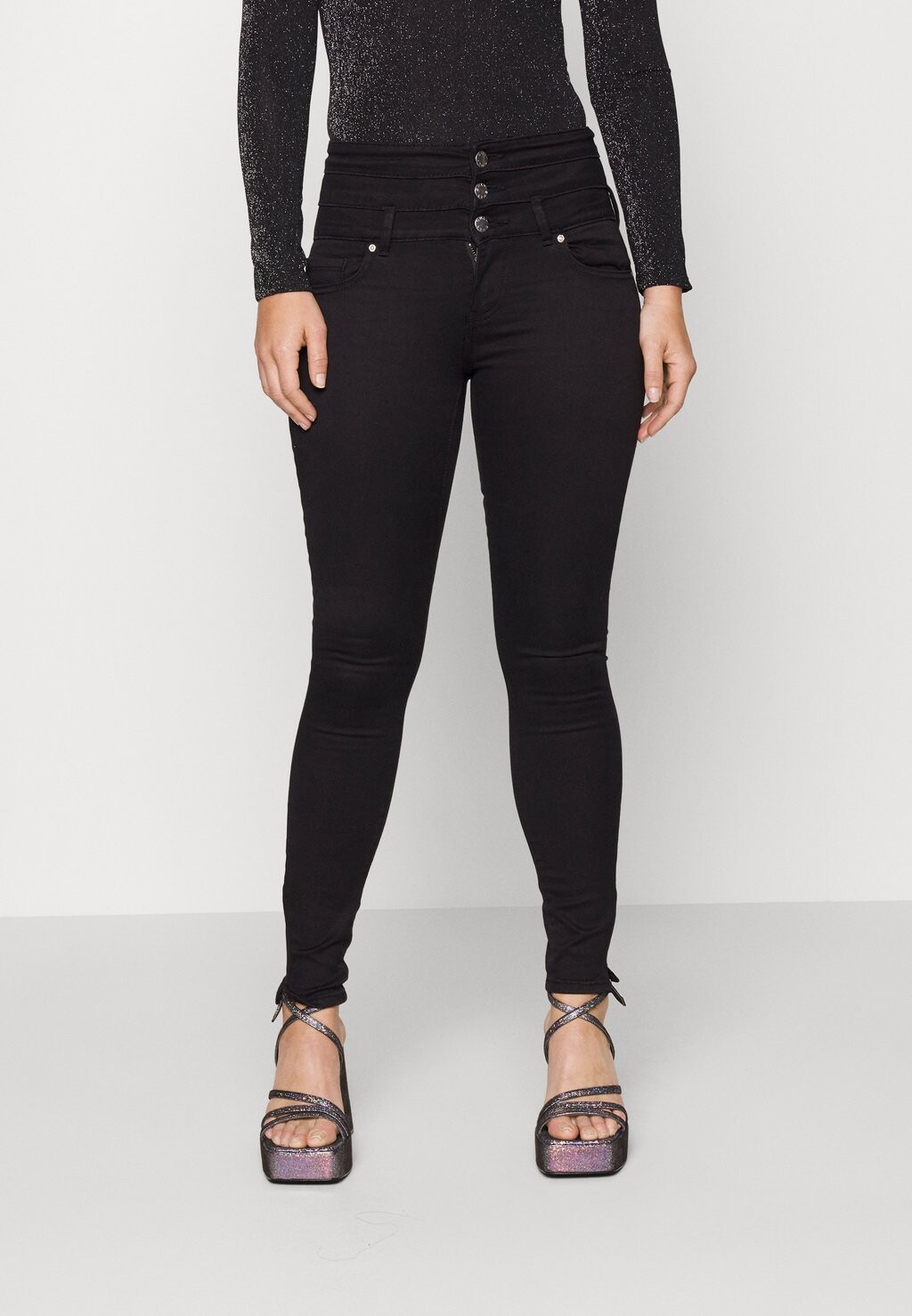 

Джинсы Skinny Fit ONLY