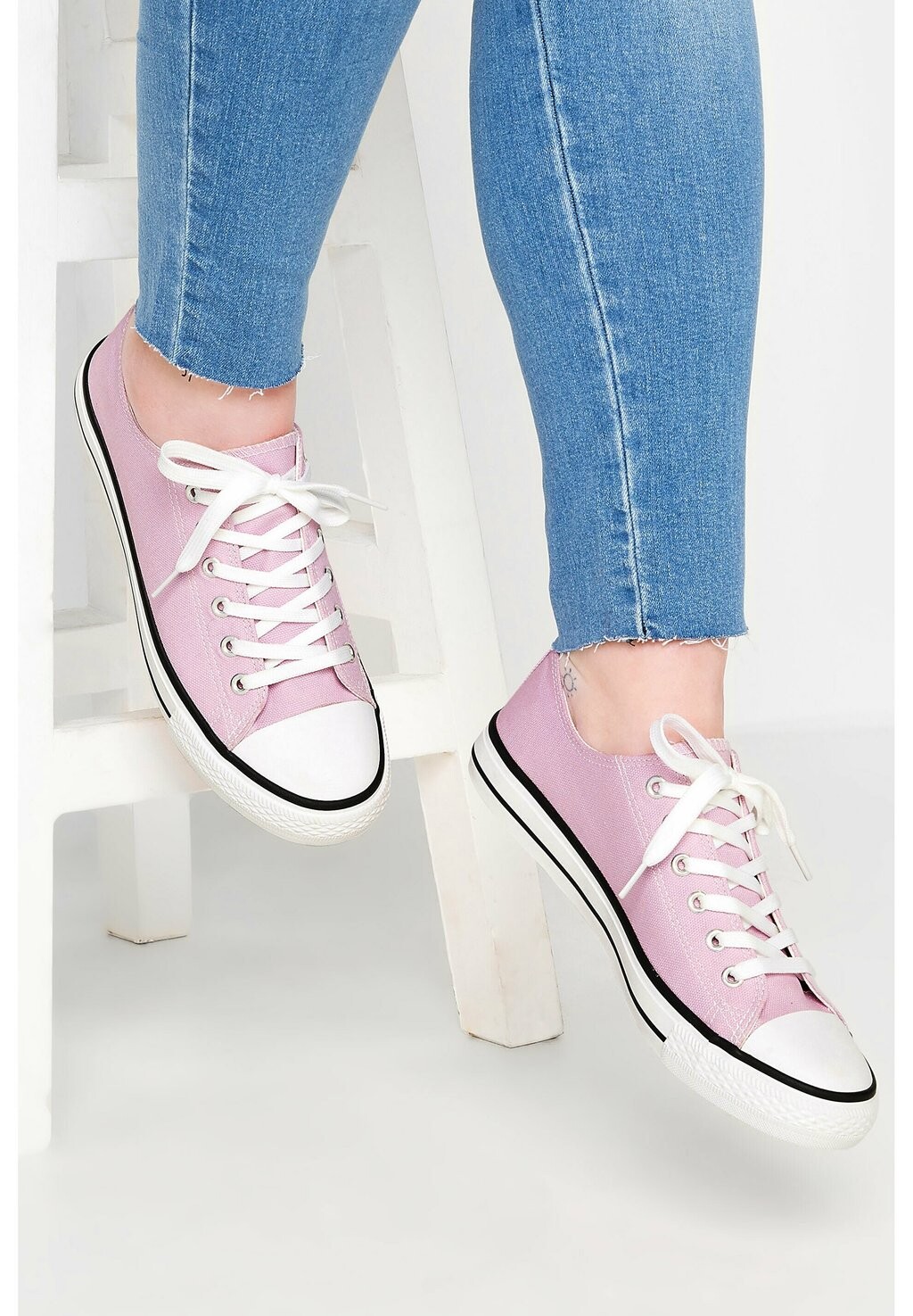 

Кроссовки Yours Clothing, фиолетовый