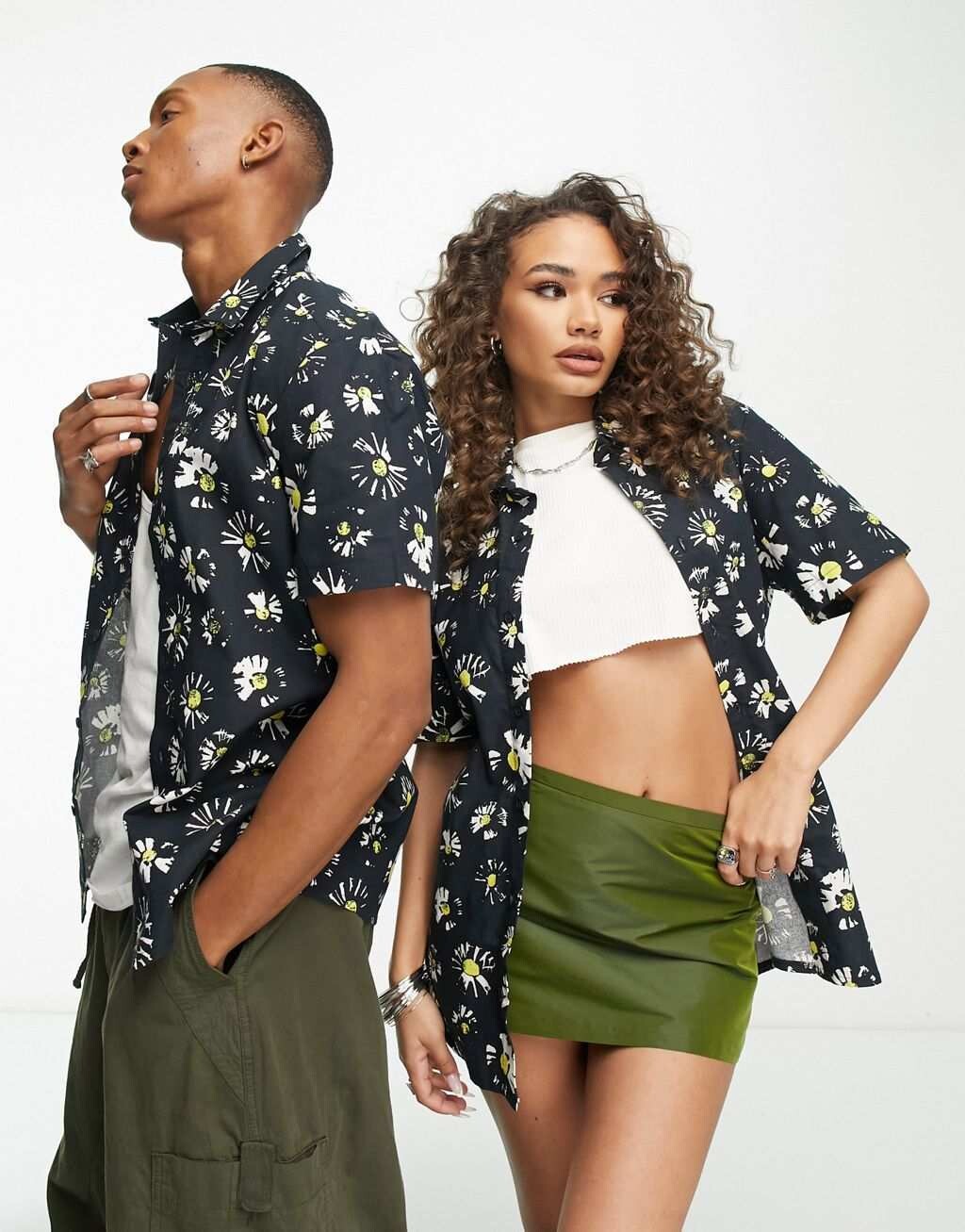 

Рубашка унисекс с короткими рукавами и принтом ромашек ASOS MADE IN KENYA