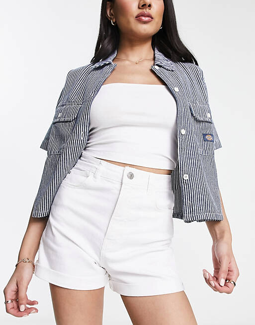 

Белые джинсовые шорты Stradivarius Mom Slim