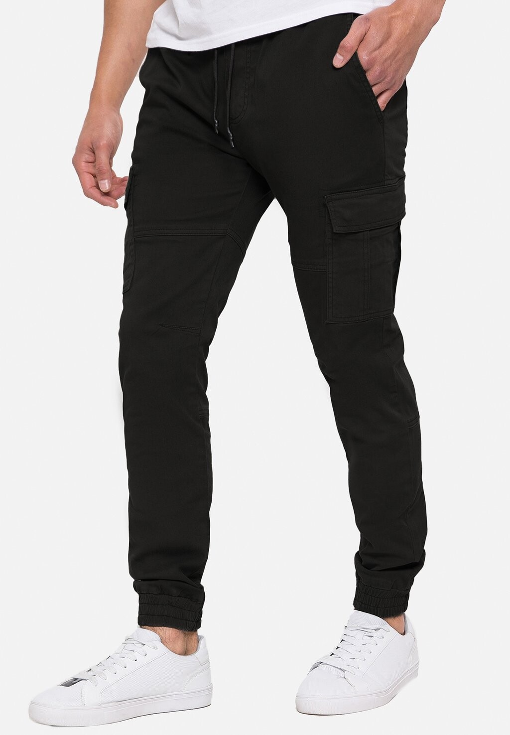 

Брюки карго BLOOMFIELD Threadbare, цвет schwarz