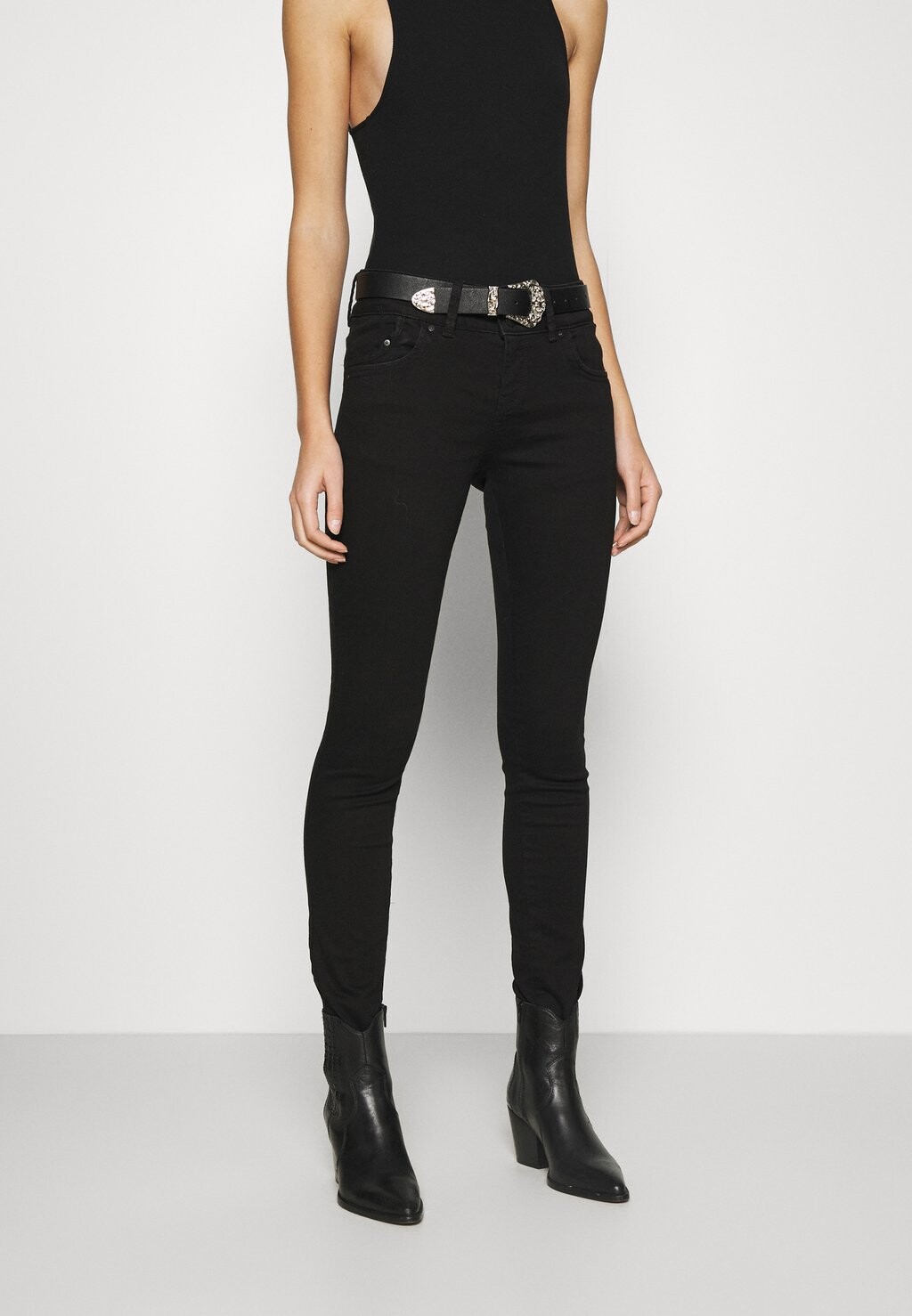 

Узкие джинсы LTB Molly M Lelia Wash Slim Fit Jeans LTB, черный