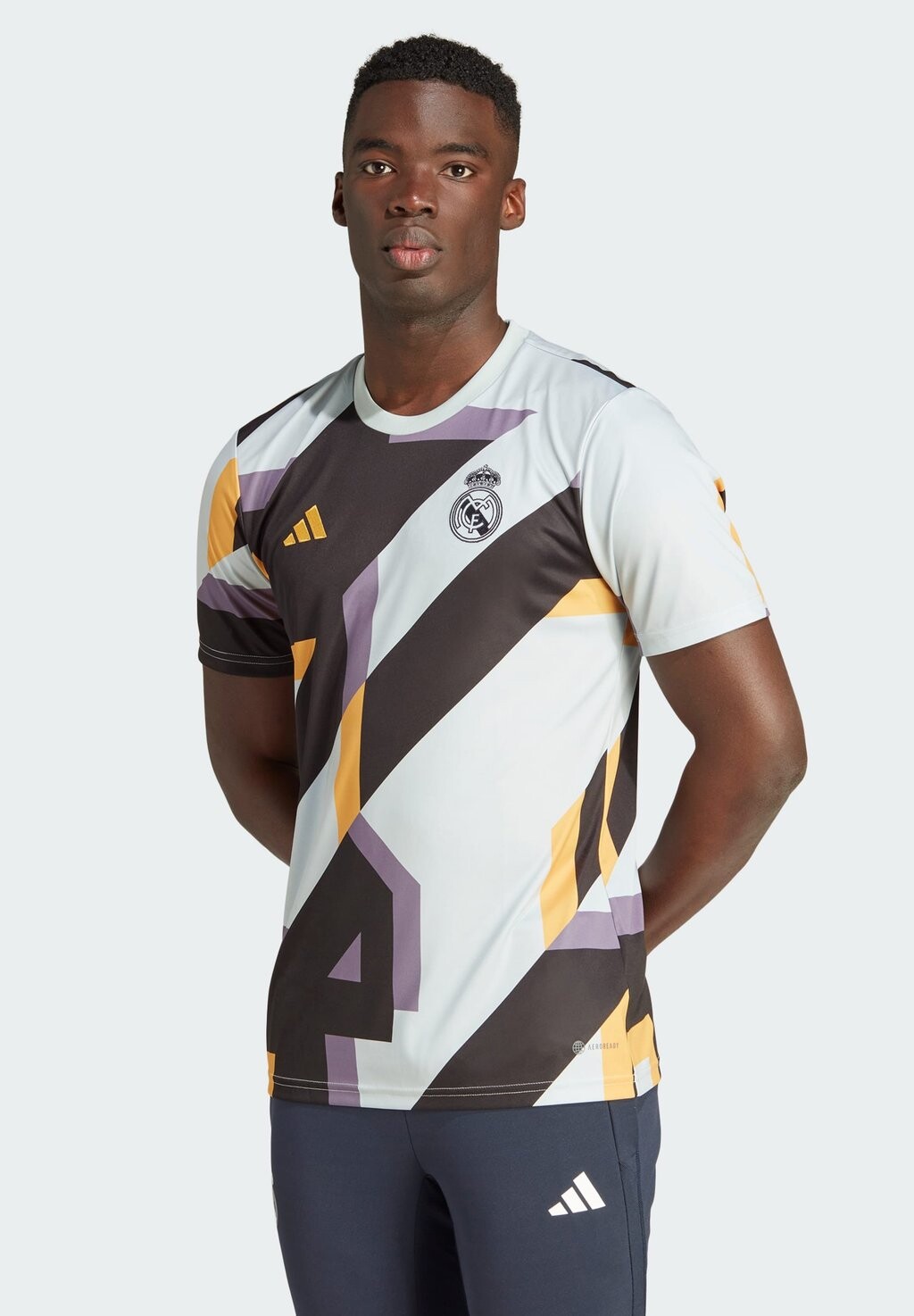 

Футболка Adidas