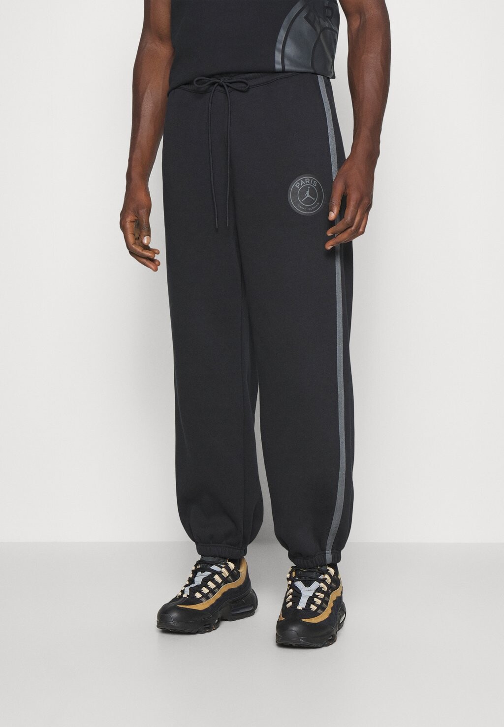 

Team БРЮКИ JORDAN X PARIS ST GERMAIN Nike, черные