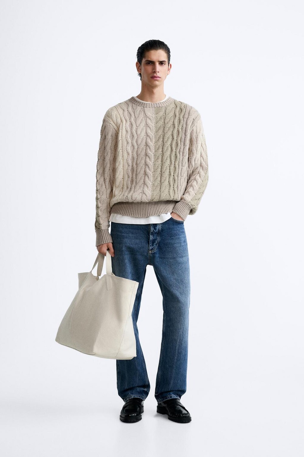 

Свитер колор-блок из кабины ZARA, кэмел