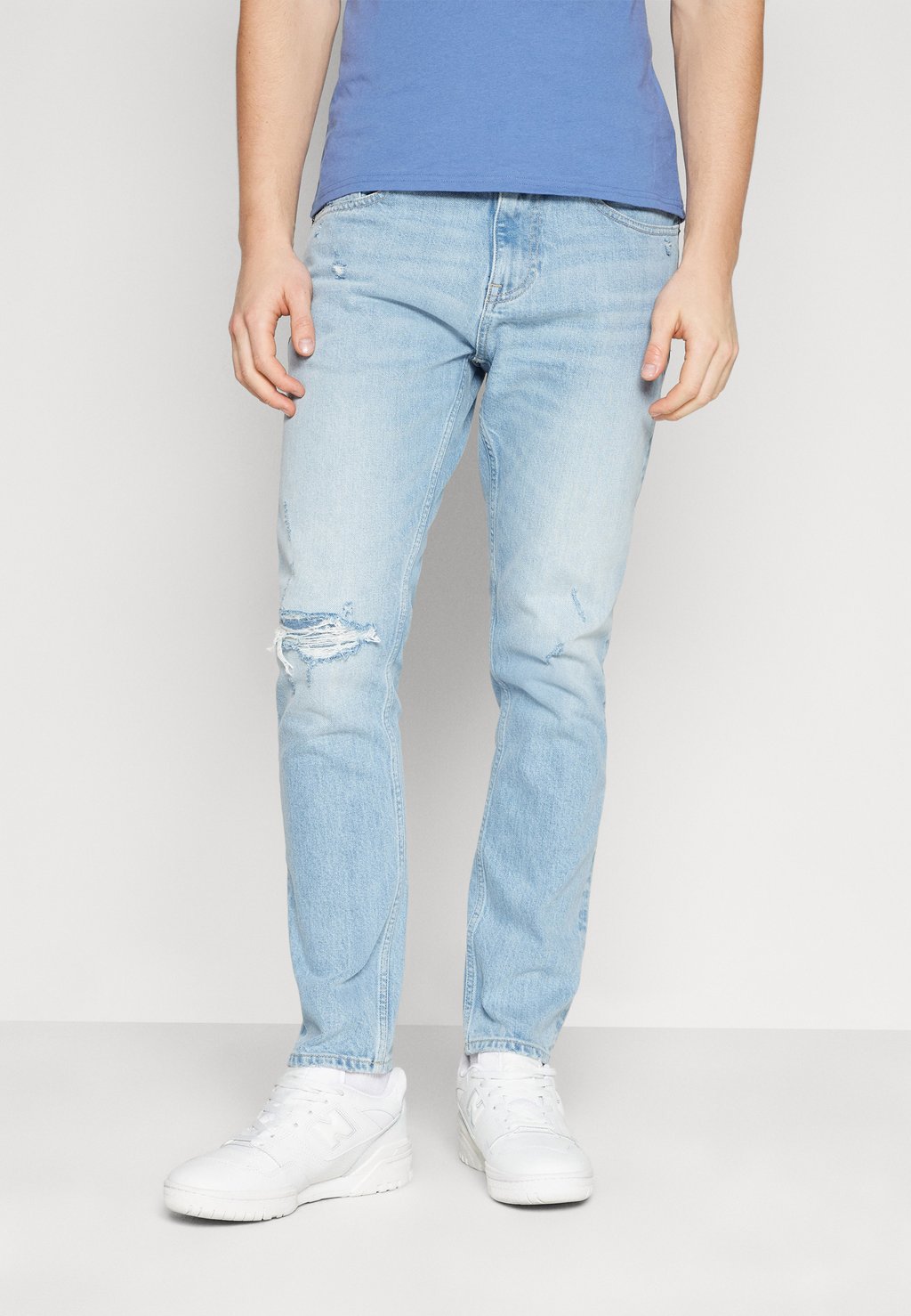 Зауженные джинсы AUSTIN Tommy Jeans, светло-синий