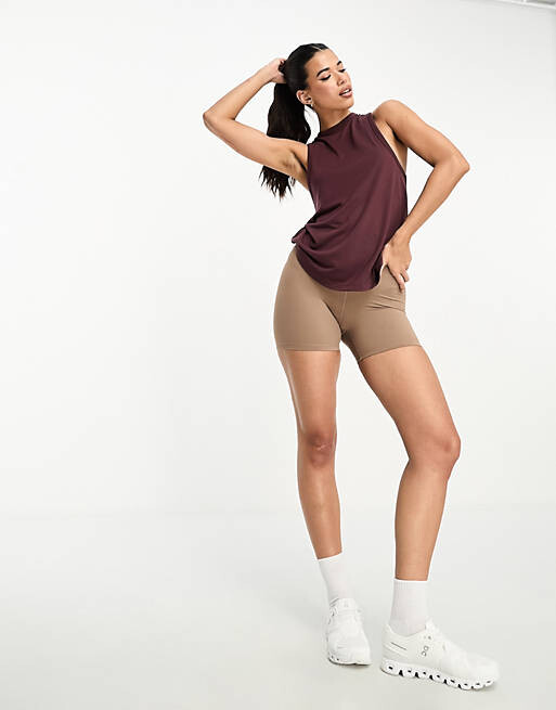 

Жилет для йоги с закручивающейся спинкой ASOS 4505