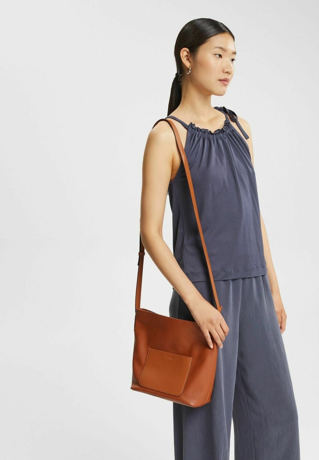 

Сумка через плечо Esprit, коричневый