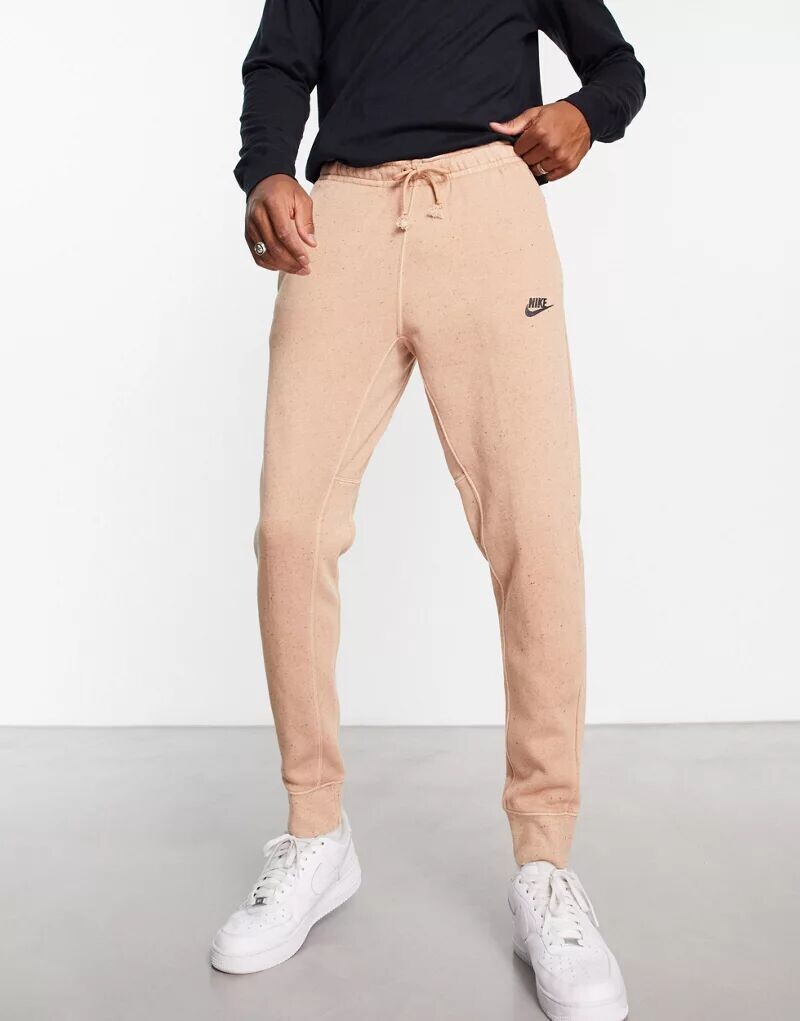 

Коричневые джоггеры Nike Club Fleece+