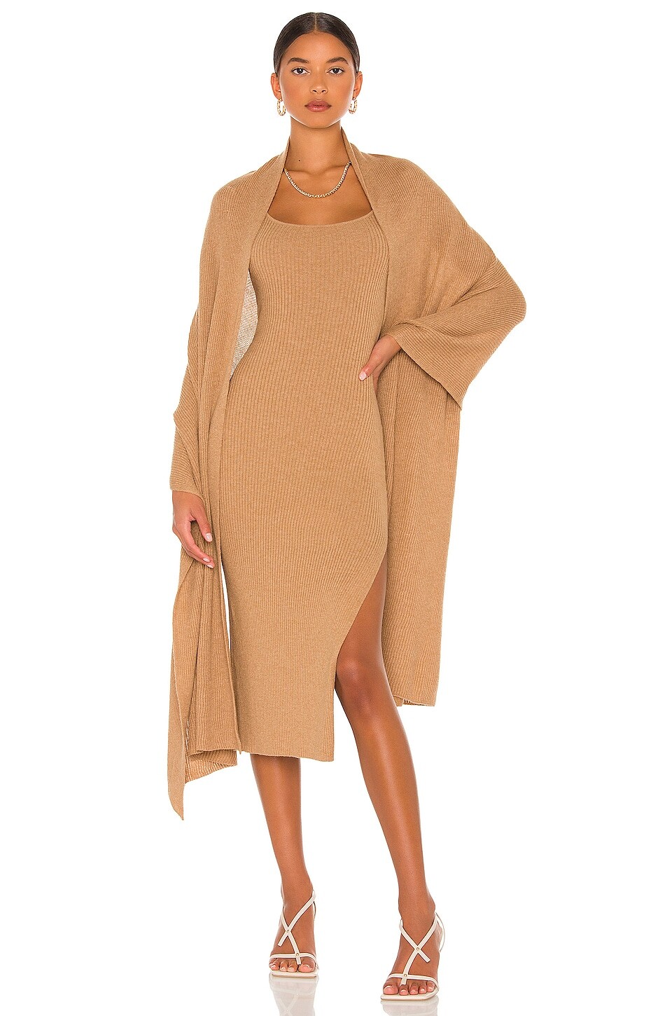 

Платье LPA Salmah With Detachable Shawl, кэмел