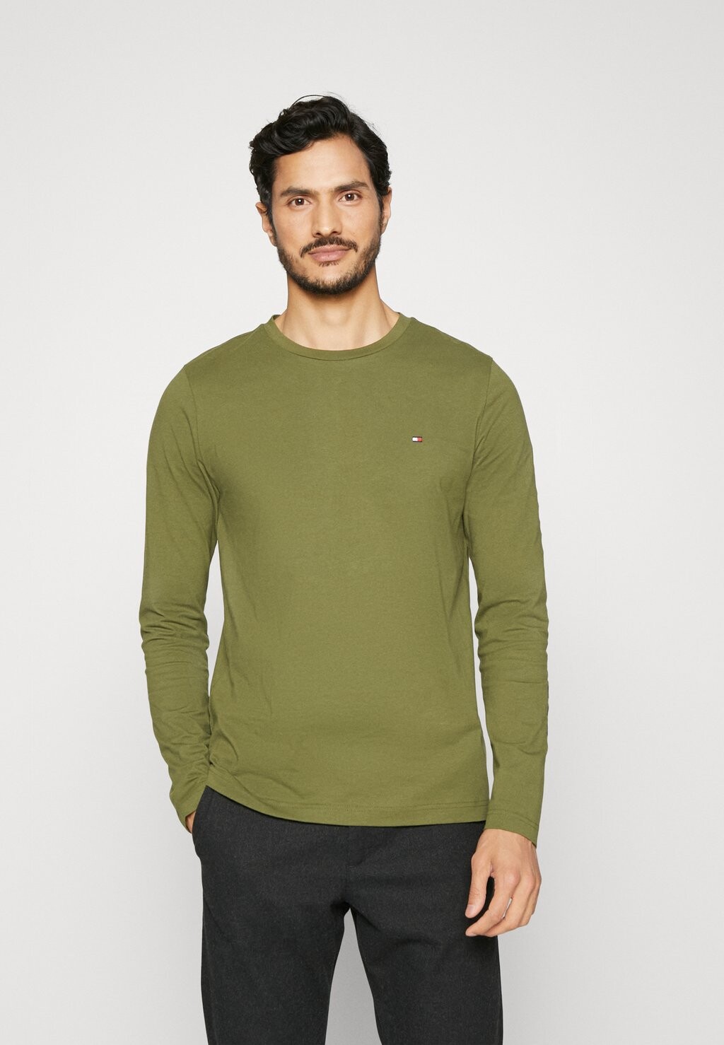 

Футболка с длинными рукавами LOGO LONG SLEEVE TEE Tommy Hilfiger, паттинг-зеленый