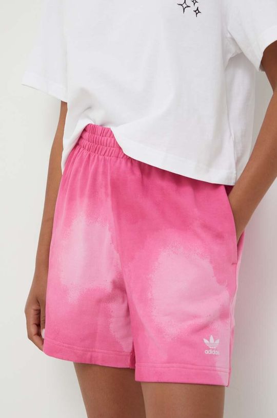 цена Хлопковые шорты adidas Originals, розовый